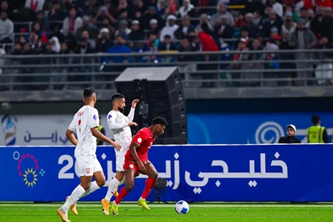 هدفان في دقيقتين.. النيران الصديقة تمنح البحرين لقب خليجي 26 أمام عمان (فيديو)